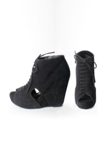 Brainy Bombshell Oxford Wedge