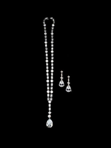 Timeless Drop Earring & Necklace Set